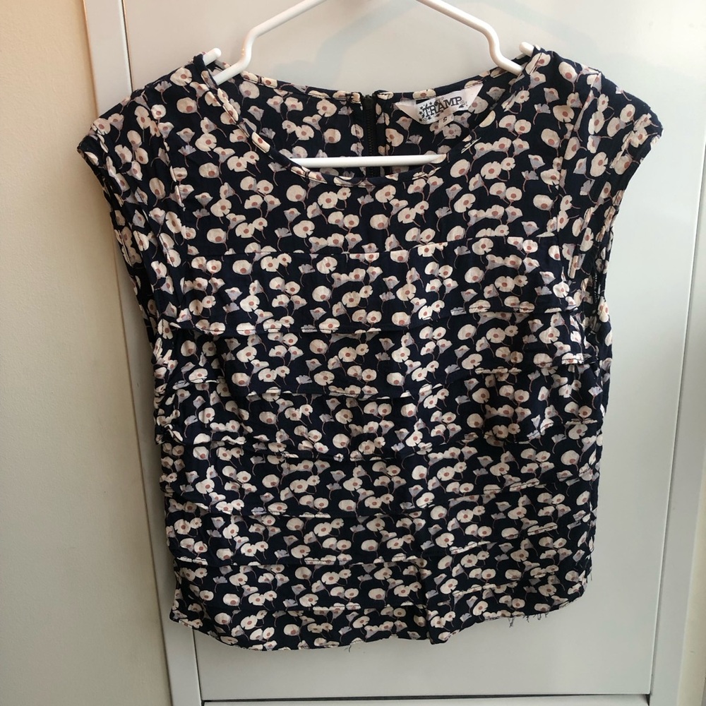 Floral cropped shirt